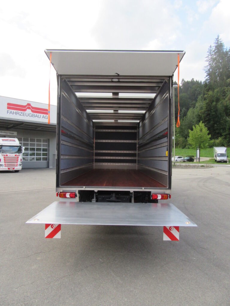 Fahrzeug Möbeltransport